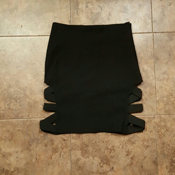 Black mini skirt size M - Picture 3 of 6